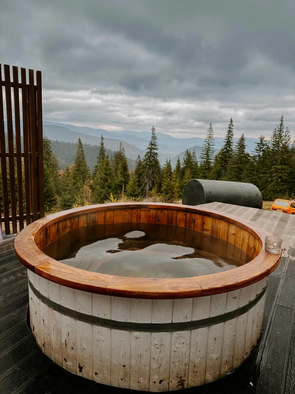 circle-hot-tub